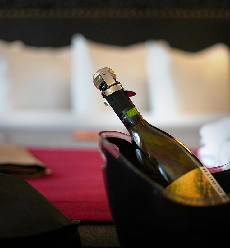 bottle-room-service-hotel-bonaparte-old-montreal