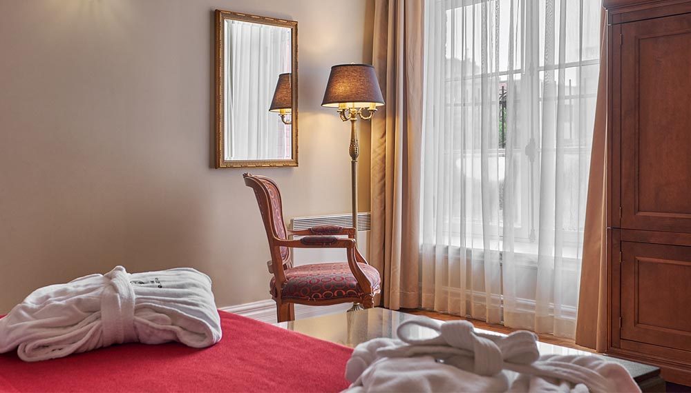 hotel-bonaparte-room-vieux-montreal-_0012_KP 2